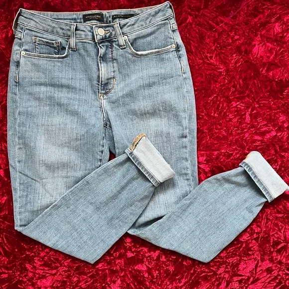 Banana Republic Curvy Mid Rise Skinny Jeans - Picture 4 of 16